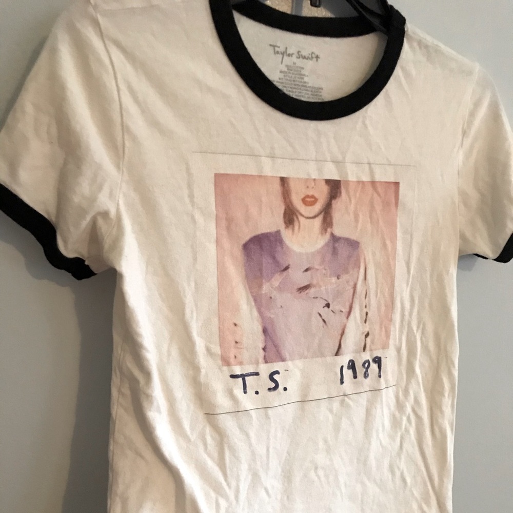 Official Taylor Swift 1989 Shirt